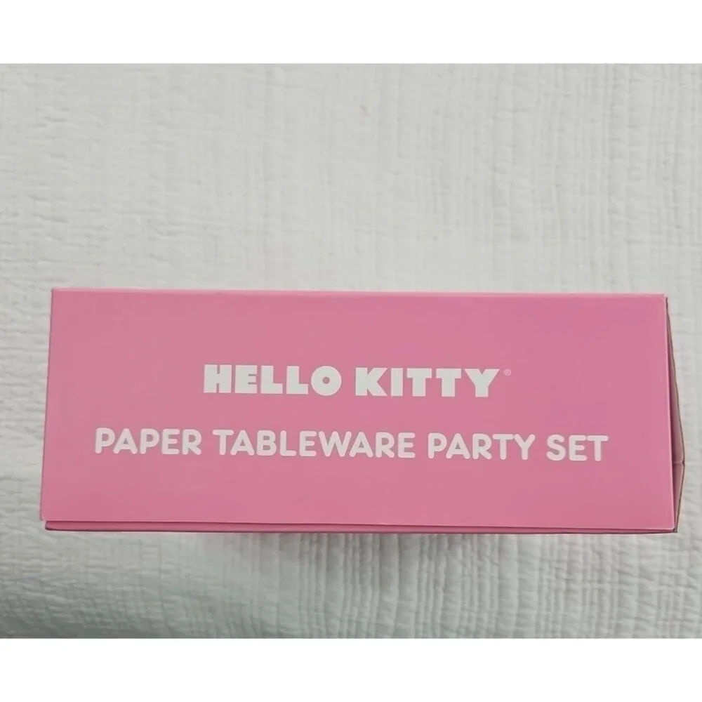 Hello Kitty Paper Tableware Party Set 16‎ Lunch & 16 dessert plates, 40 Napkins